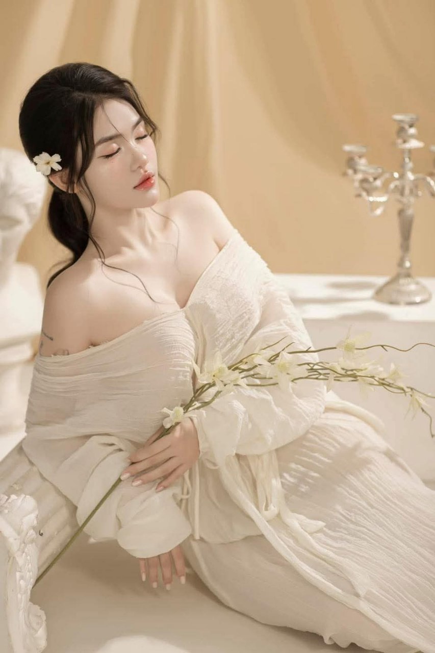 Xxx cô bạn thời thơ ấu trước khi kết hôn
